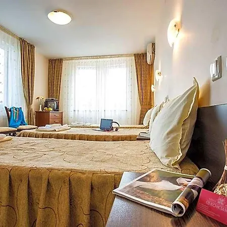 Family Saint Konstantin 3* Κάρτζαλι