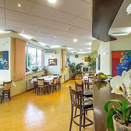Family Saint Konstantin Hotel